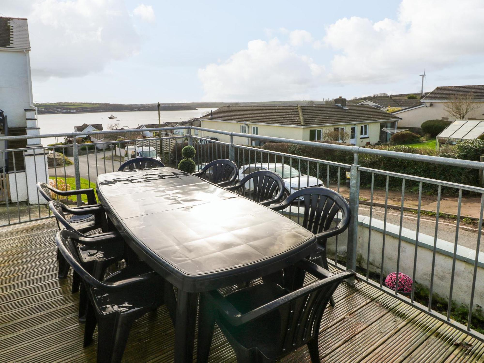 Oakdene Villa Milford Haven Bagian luar foto