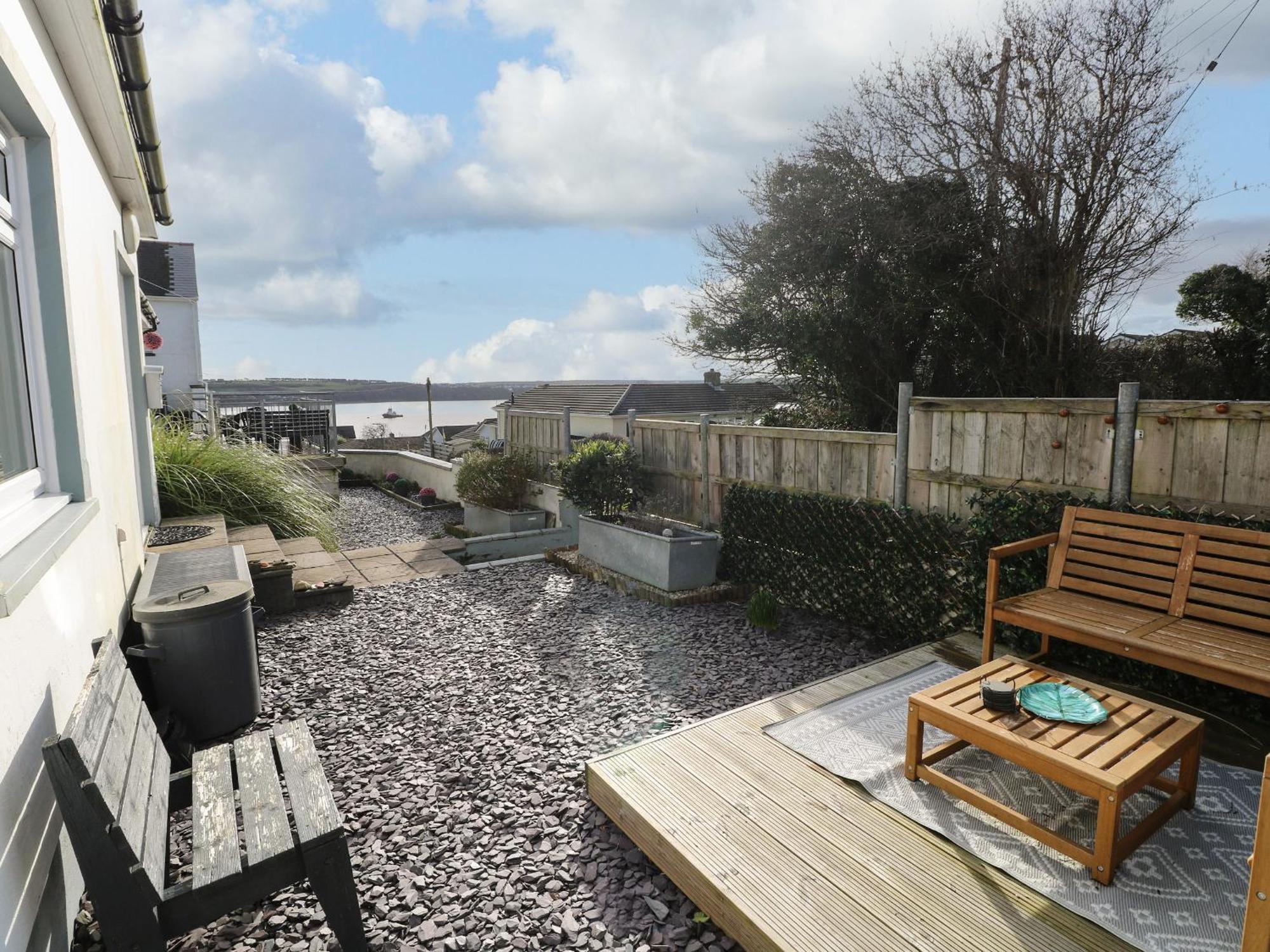 Oakdene Villa Milford Haven Bagian luar foto
