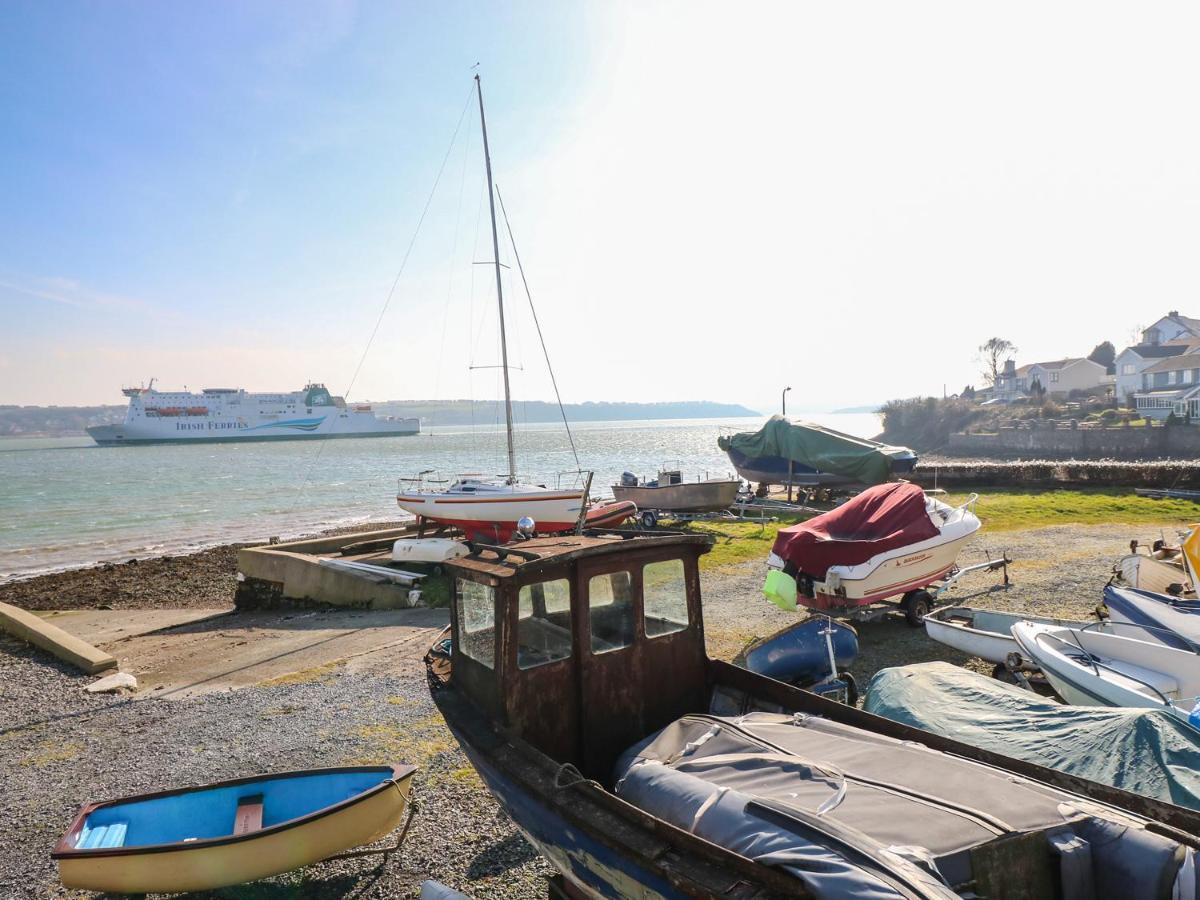 Oakdene Villa Milford Haven Bagian luar foto